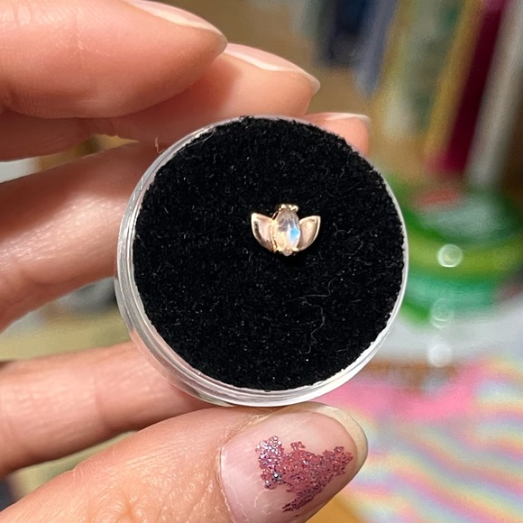 *SOLD* Alchemy Adornment Rose Gold Lotus Threadless End - Picture 14 of 15